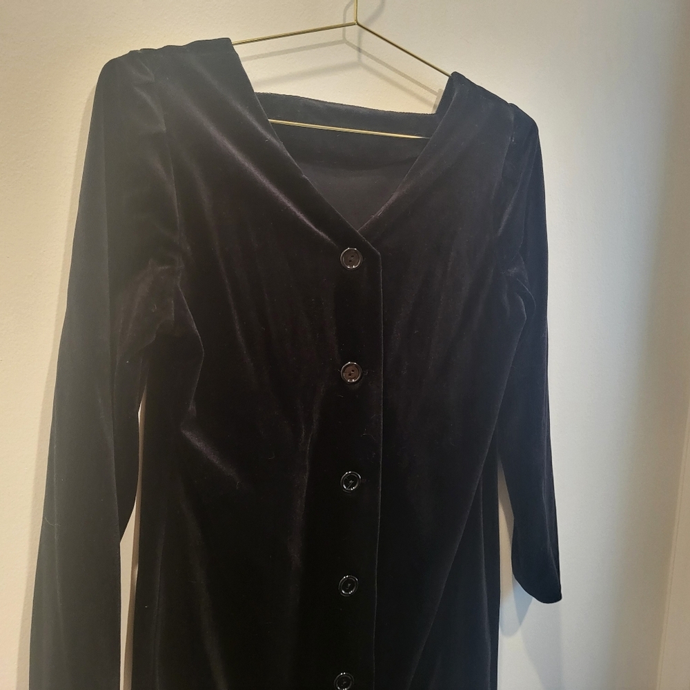 Black velvet buttoned jacket dress duster midi